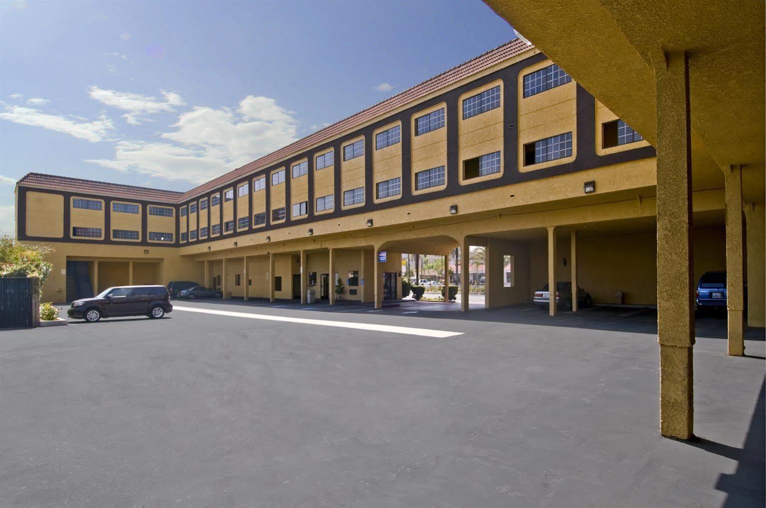 Lax Stadium Inn Lennox Zewnętrze zdjęcie