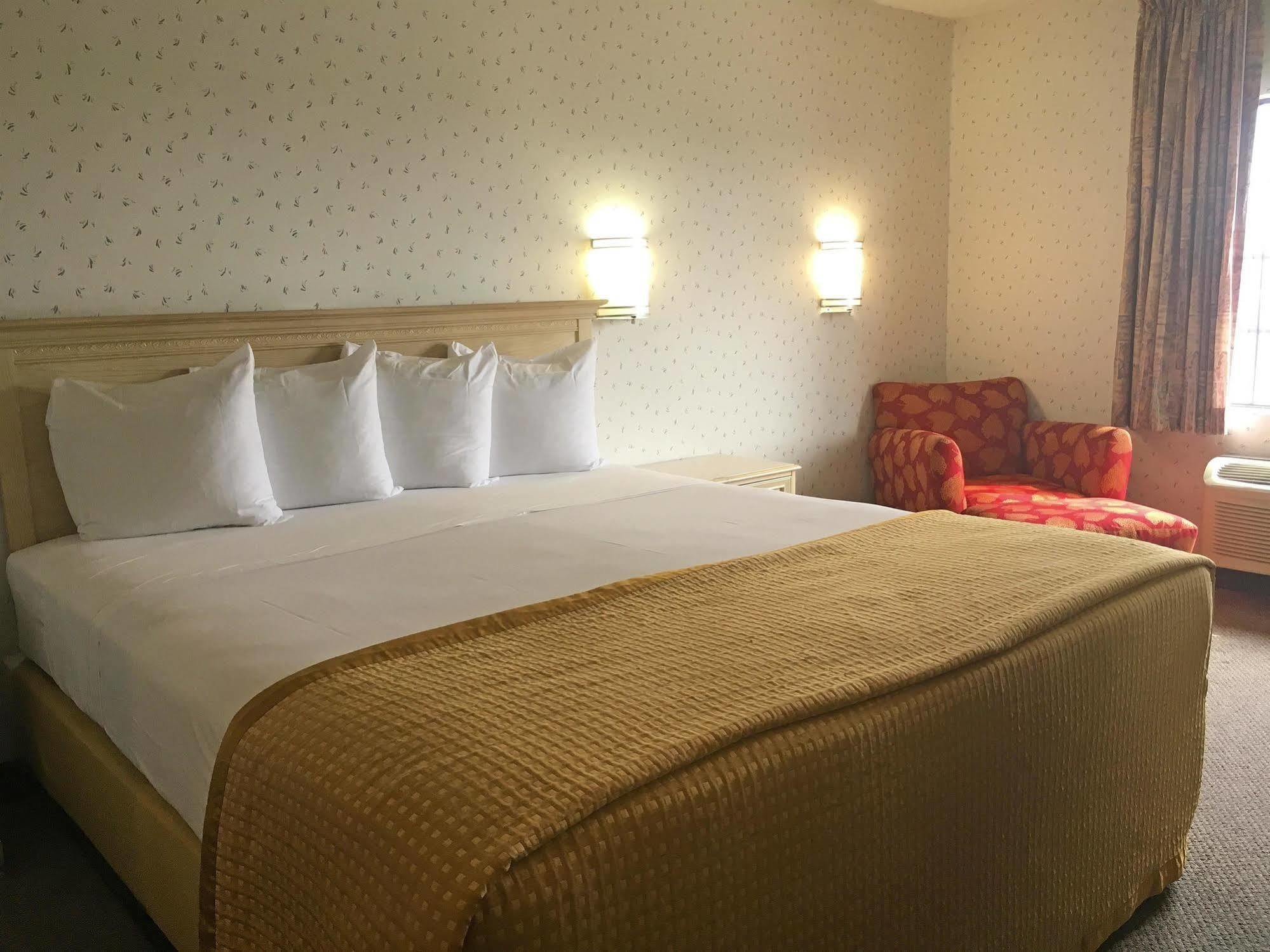 Lax Stadium Inn Lennox Zewnętrze zdjęcie