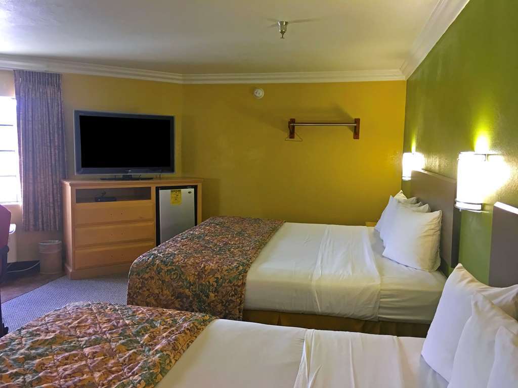 Lax Stadium Inn Lennox Zewnętrze zdjęcie