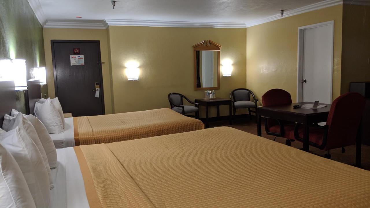 Lax Stadium Inn Lennox Zewnętrze zdjęcie